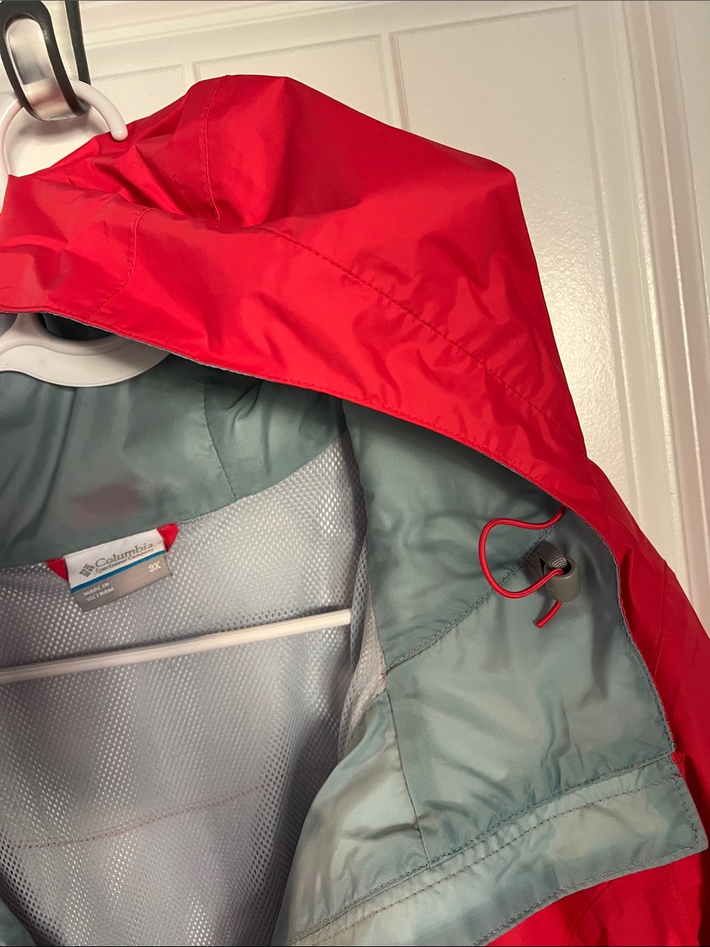 Columbia Red Hooded Rain Jacket - Picture 3 of 7